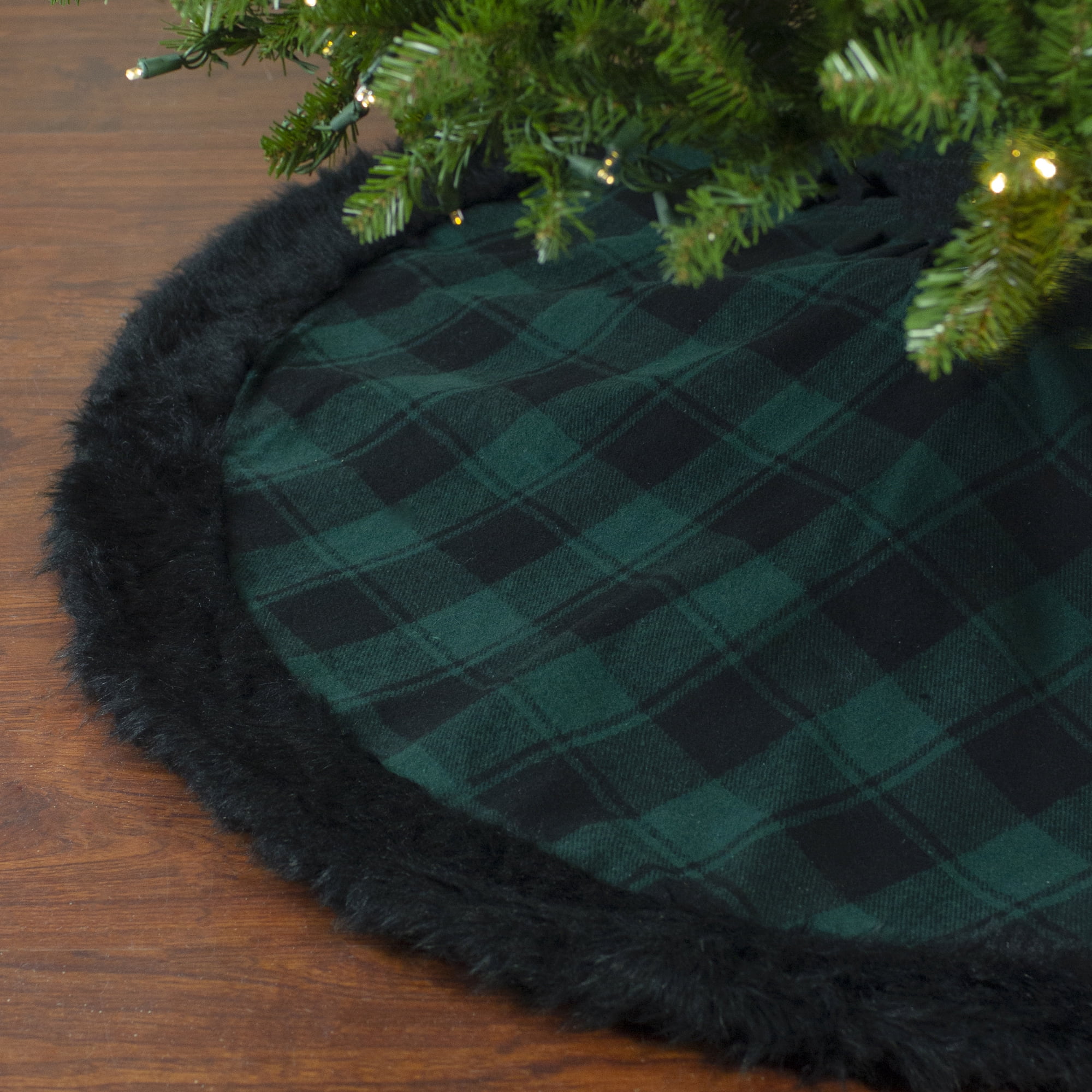 Northlight 48" Green and Black Plaid Christmas Tree Skirt with Faux Fur - 48