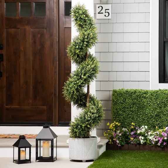 Northlight 5.5' Unlit Artificial Potted Two-Tone Boxwood Spiral Topiary Tree