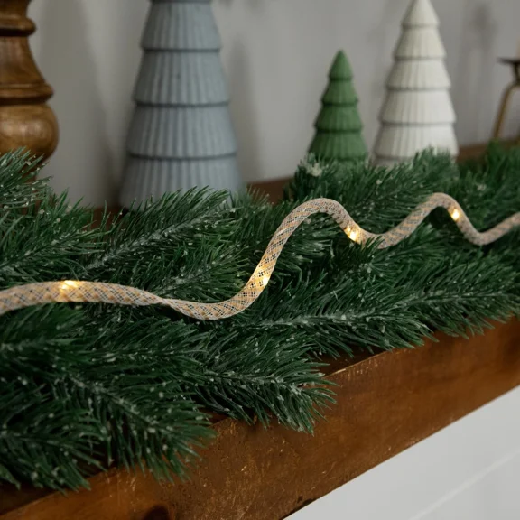 Northlight Pre-Lit Battery Operated Rope Christmas Garland - 6.75' - Warm White