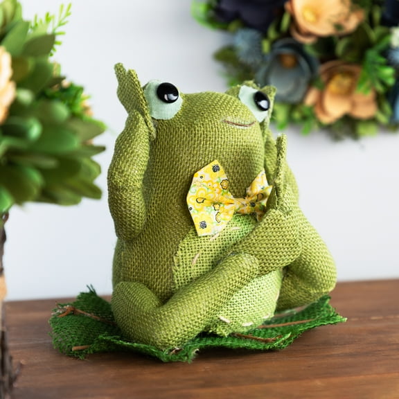 Northlight Smiling Hear No Evil Frog with Bowtie Spring Decoration - 7.5" - Green and Yellow