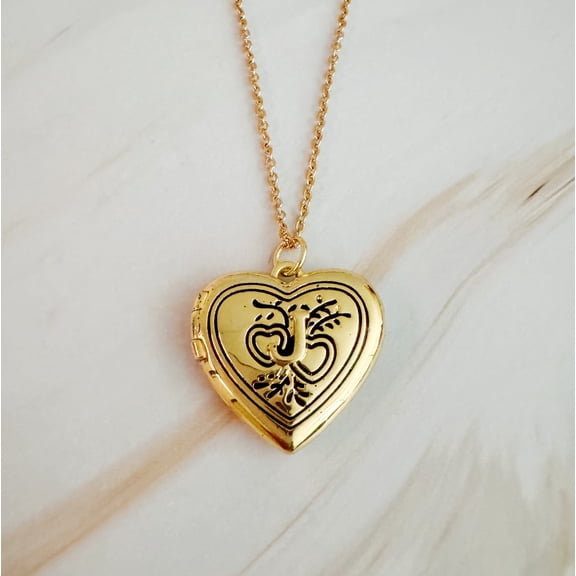 Ellison+Young Nostalgic Heart Initial Open Locket Woman Necklace, 18 inch chain