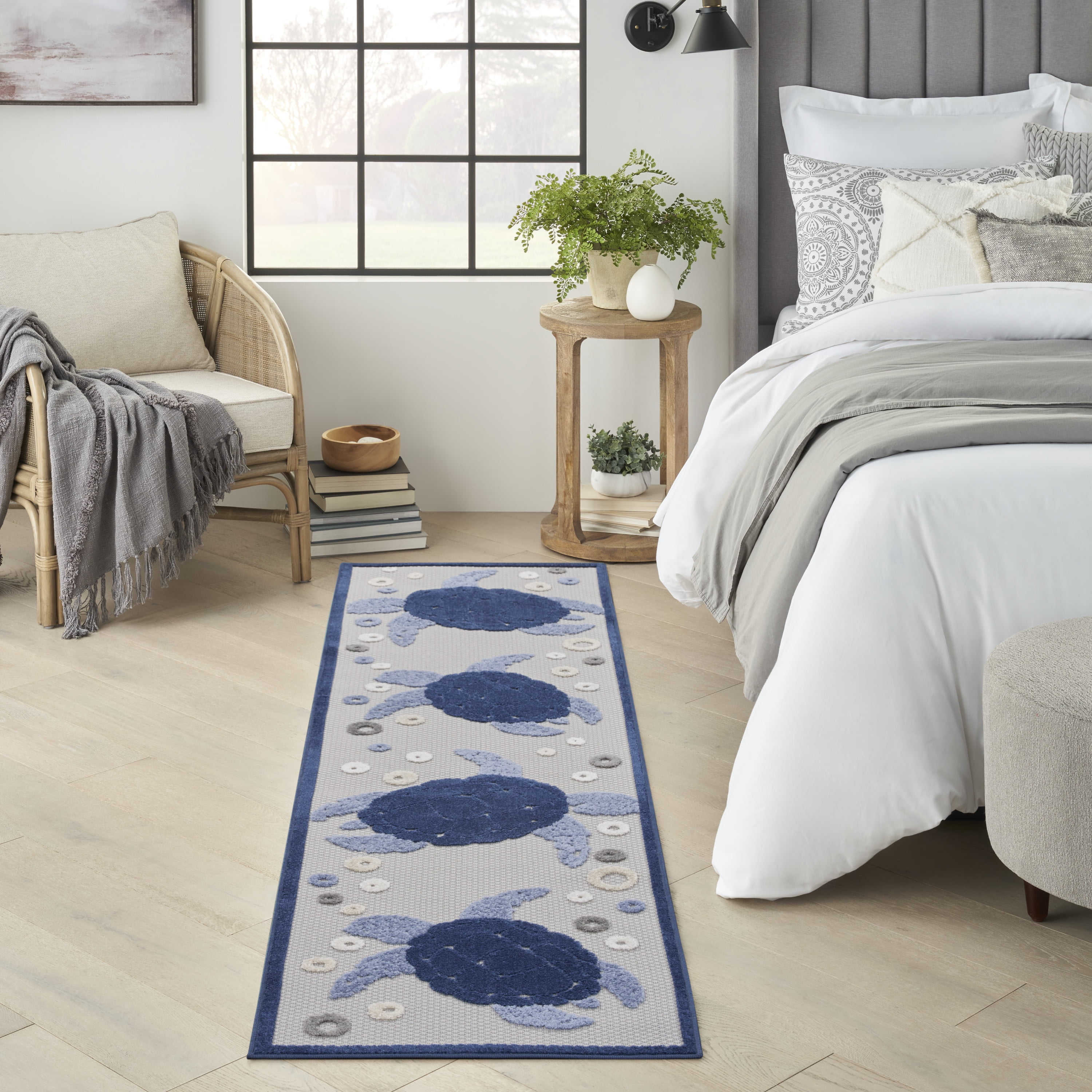 Navy Blue Synthetic Easy-Care Runner Rug 2'x6' with Sea Turtle Design