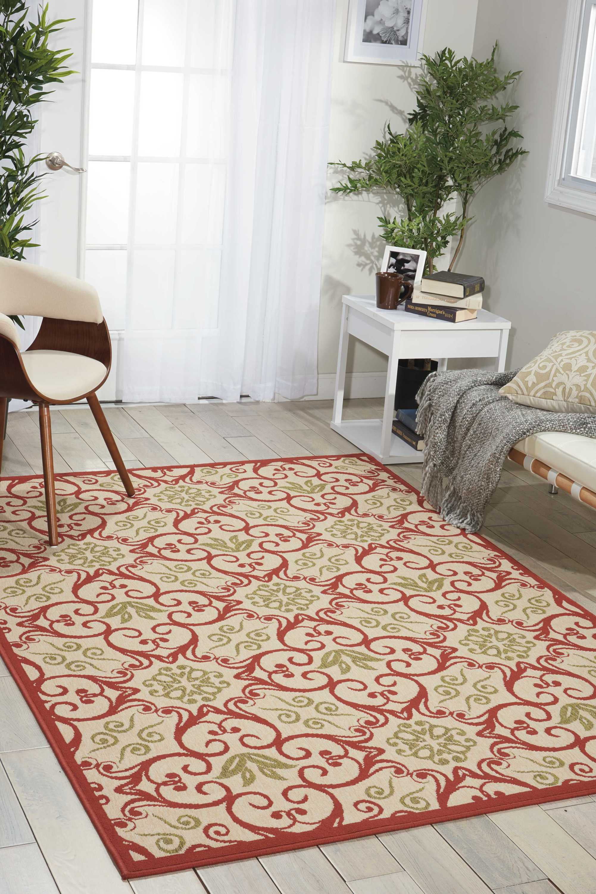Ivory and Rust Reversible Synthetic 4' x 6' Area Rug