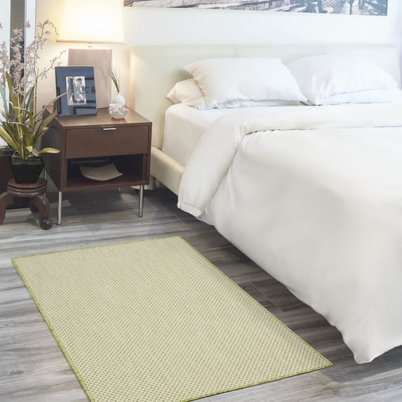 Nourison Courtyard Indoor/Outdoor Ivory Green 3' x 5' Area Rug, (3x5)