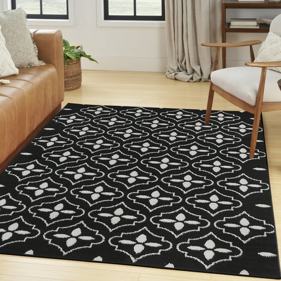 Nourison Essentials Indoor/Outdoor Black Ivory 4' x 6' Area Rug (4x6)