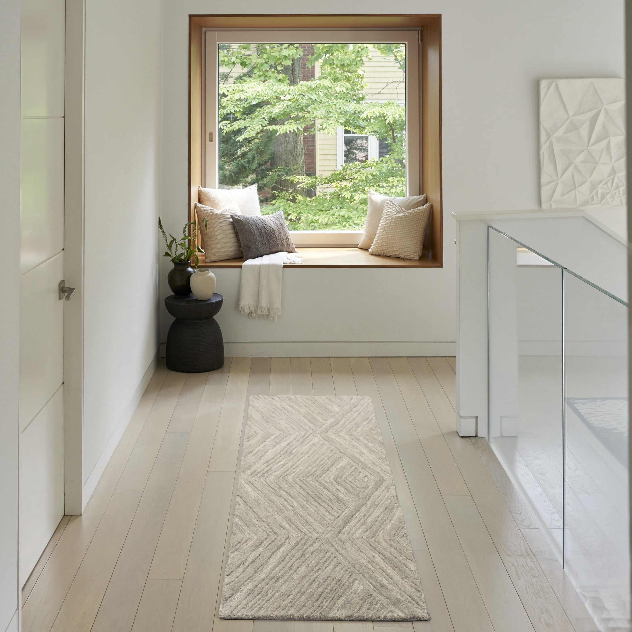 Nourison Graceful 2'3" x 7'6" Grey Modern Indoor Rug