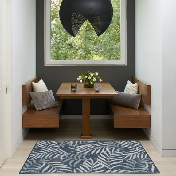 Nourison Garden Oasis 2' x 4' Navy Tropical Rug