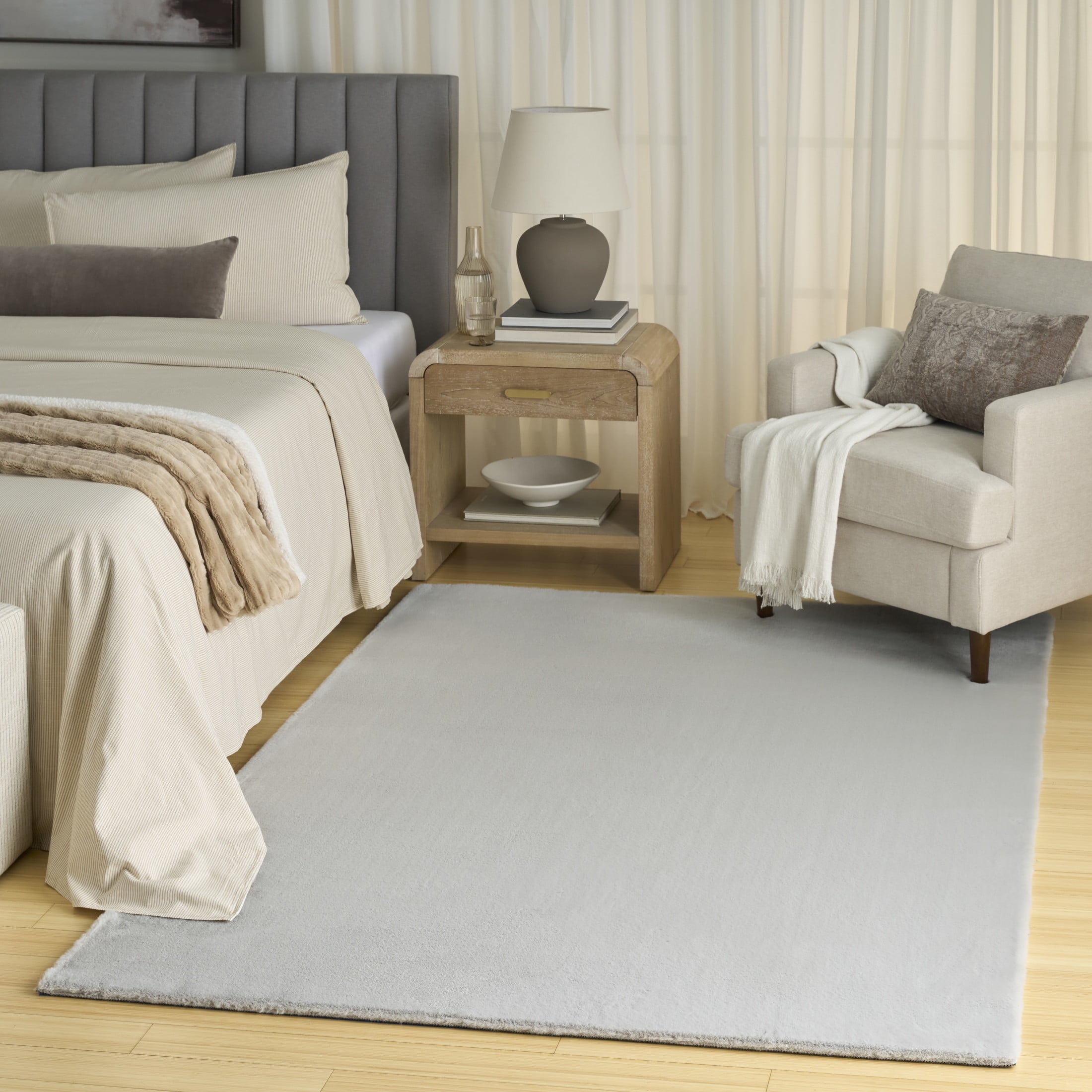 Nourison Soft Plush Rabbit Fur 7'6" x 9'6" Silver Contemporary Indoor Rug