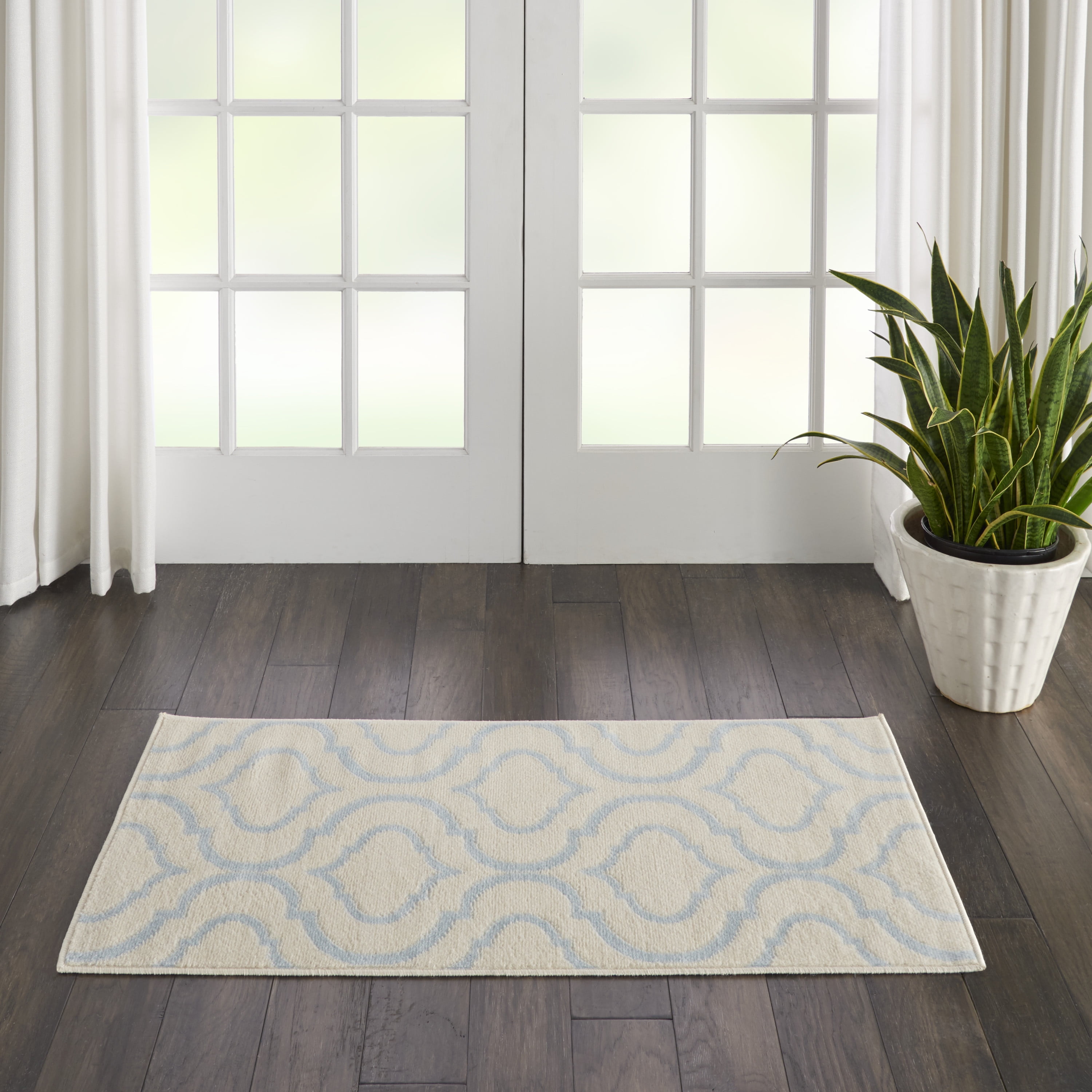 Jubilant Ivory/Blue Lantern Trellis 2' x 4' Synthetic Rug
