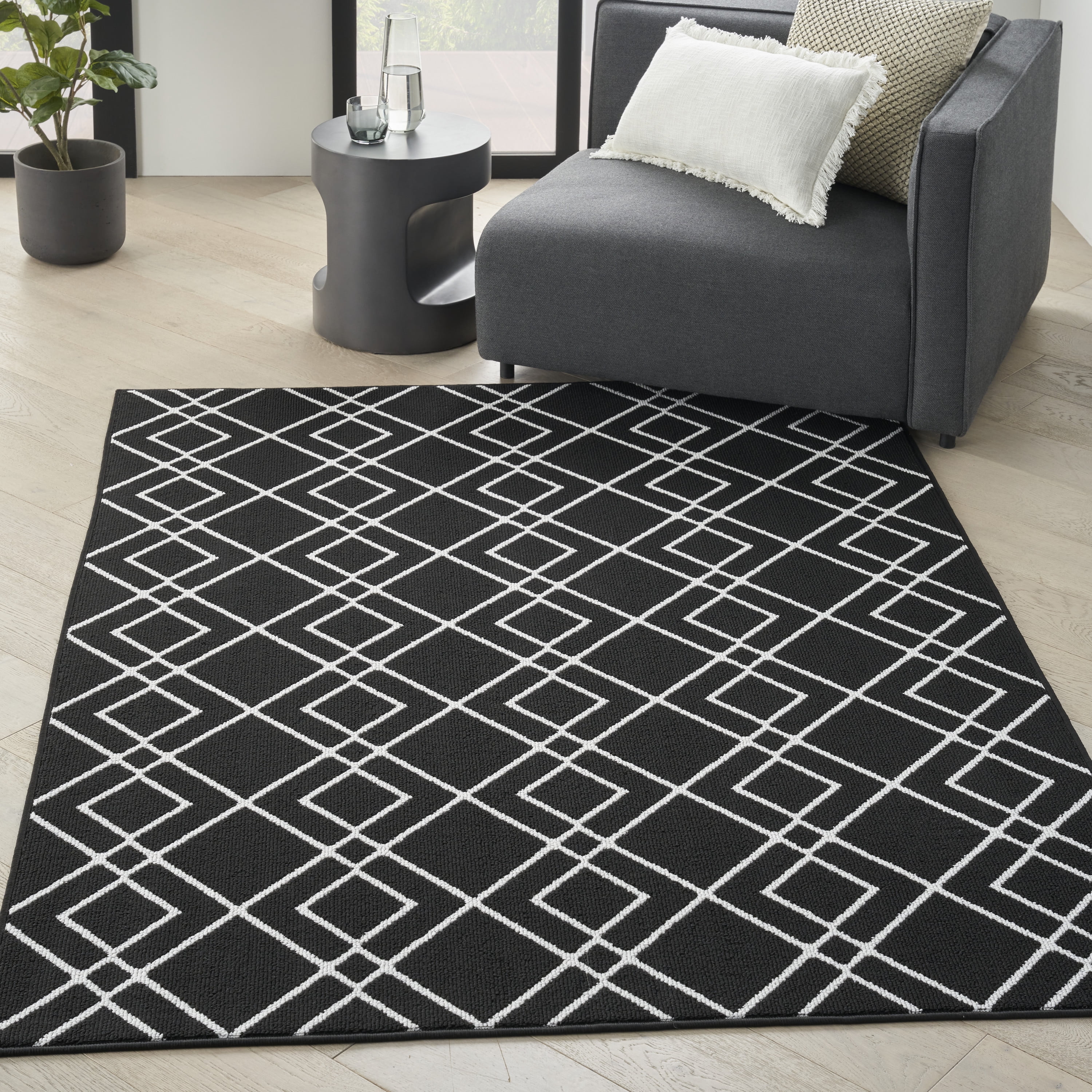 5 X 7 Black Rug