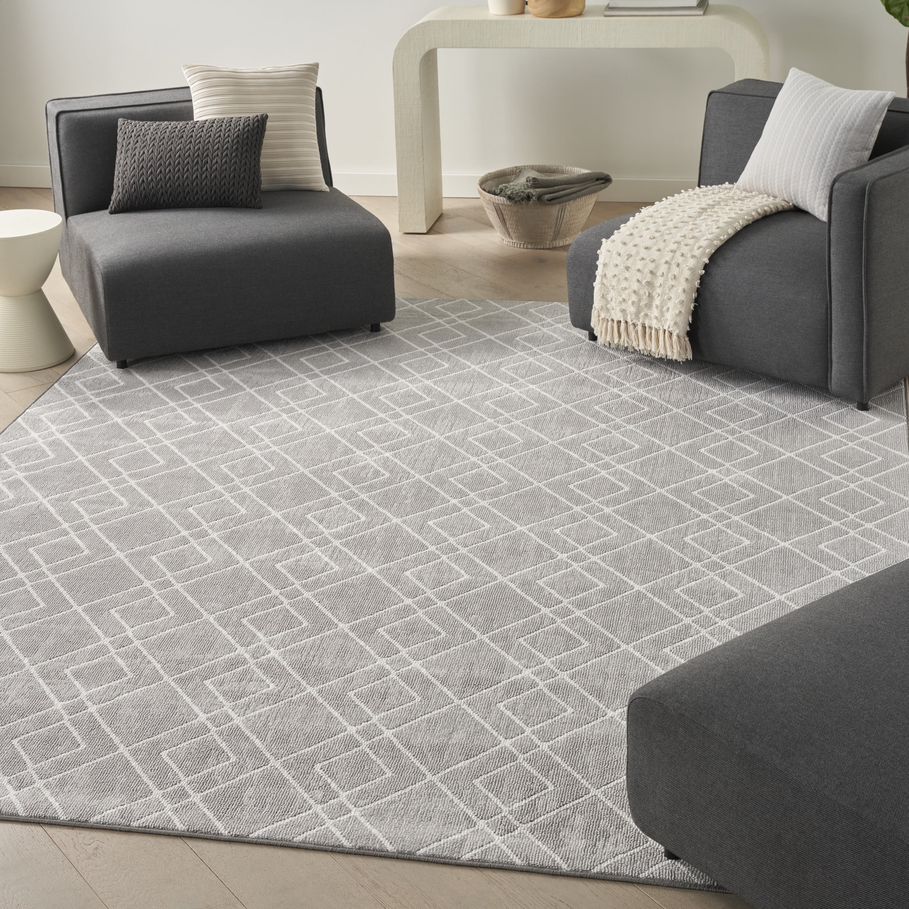 Modern Geometric Silver Synthetic 8' x 10' Easy-Care Rug