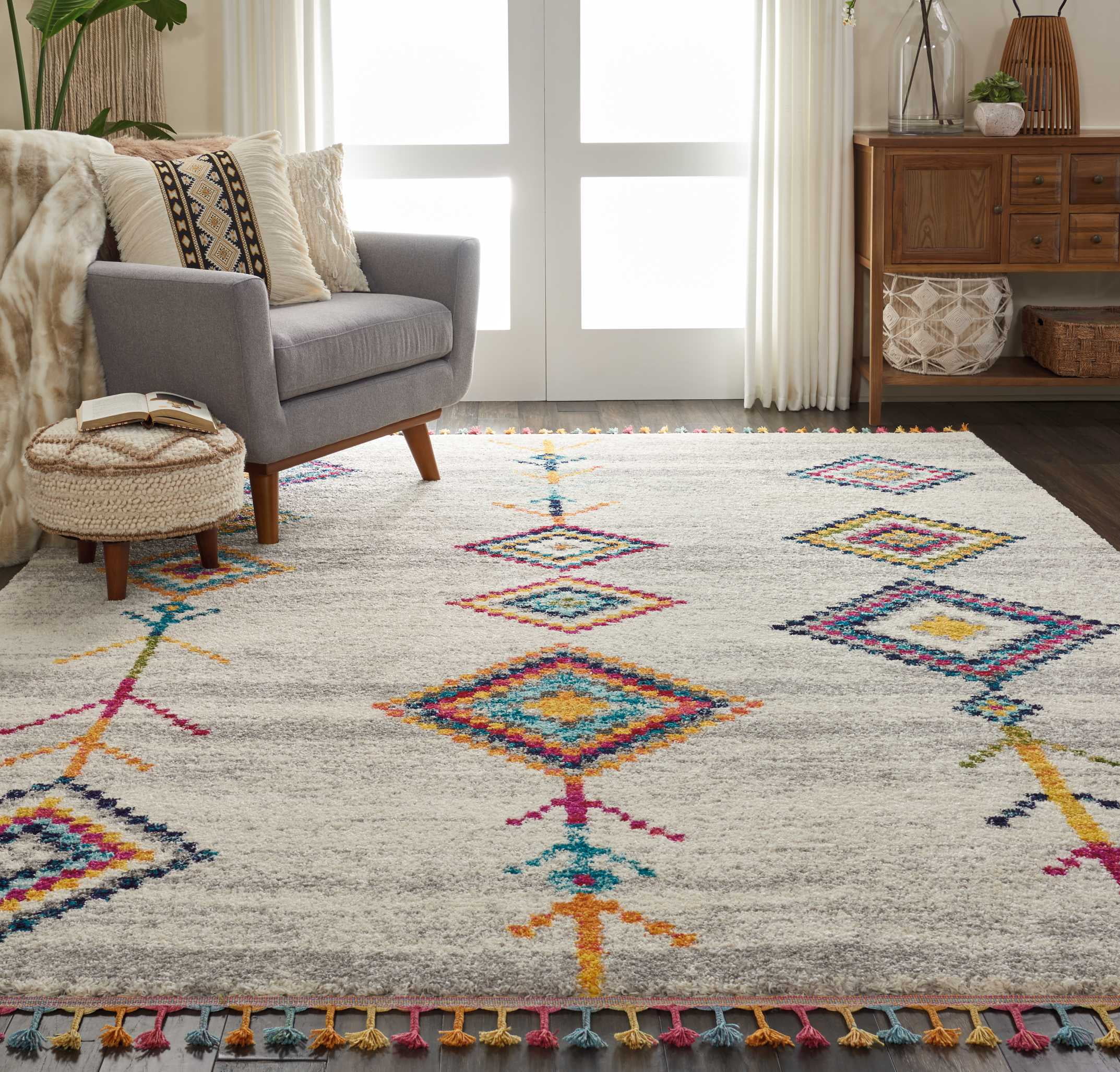 Cream and Grey Diamond Patterned 8' x 10' Synthetic Rug