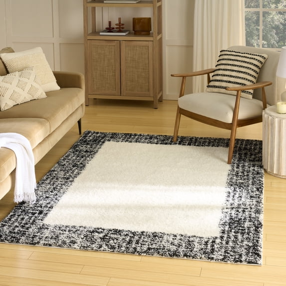 Nourison Pacific Shag 5'3" x 7'3" Ivory Black Shag Indoor Rug