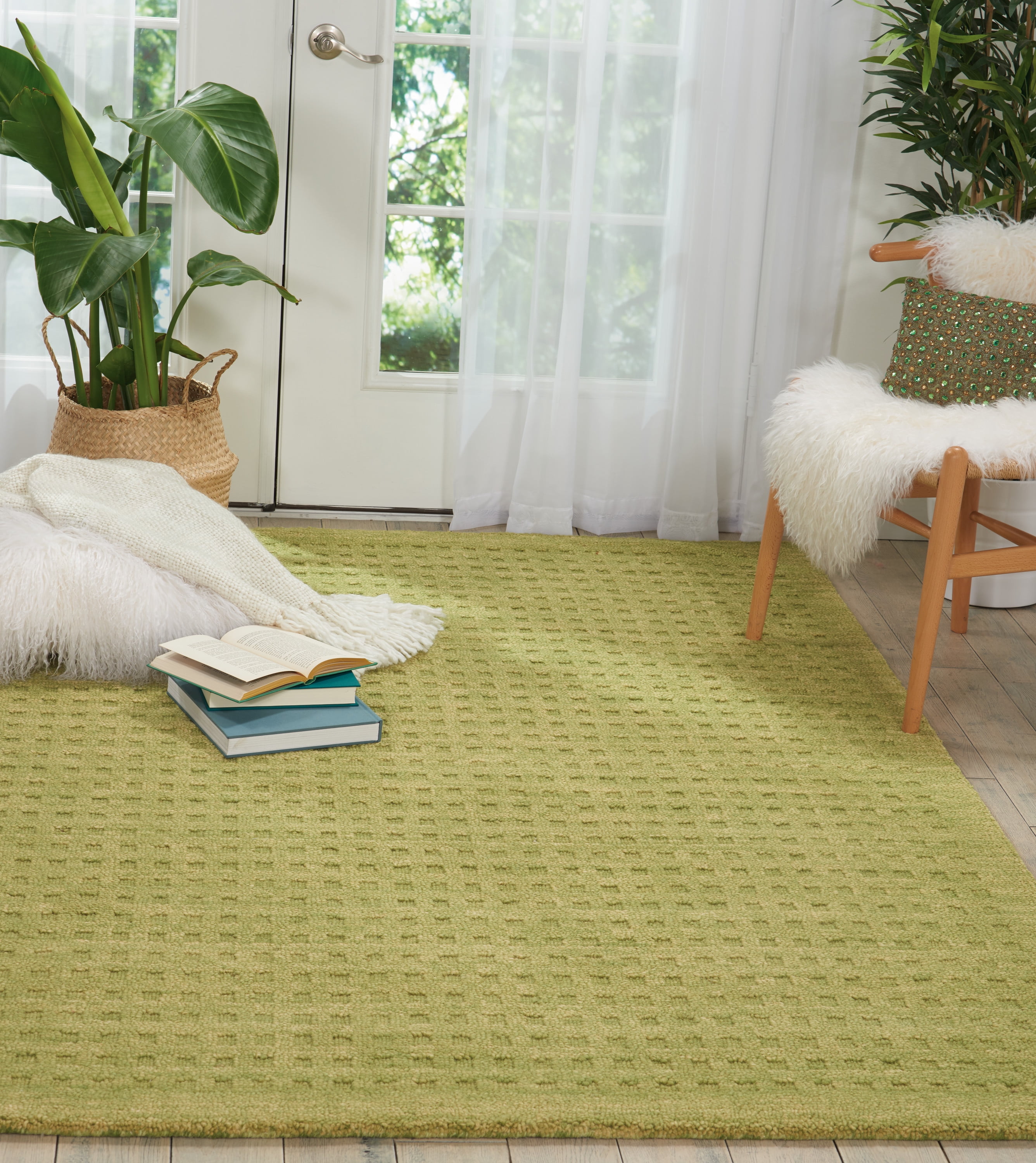 Hand-Woven Shadowbox Green Wool 5' x 7' Area Rug