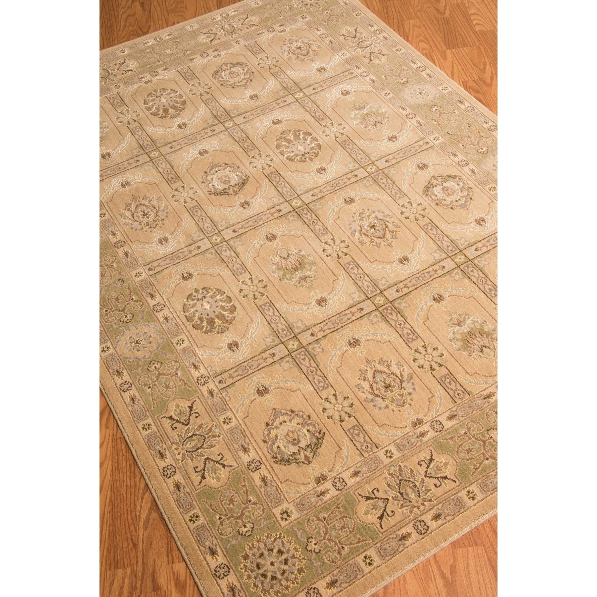 Transitional Sand Elegance 5' x 7' Wool and Silk Blend Area Rug