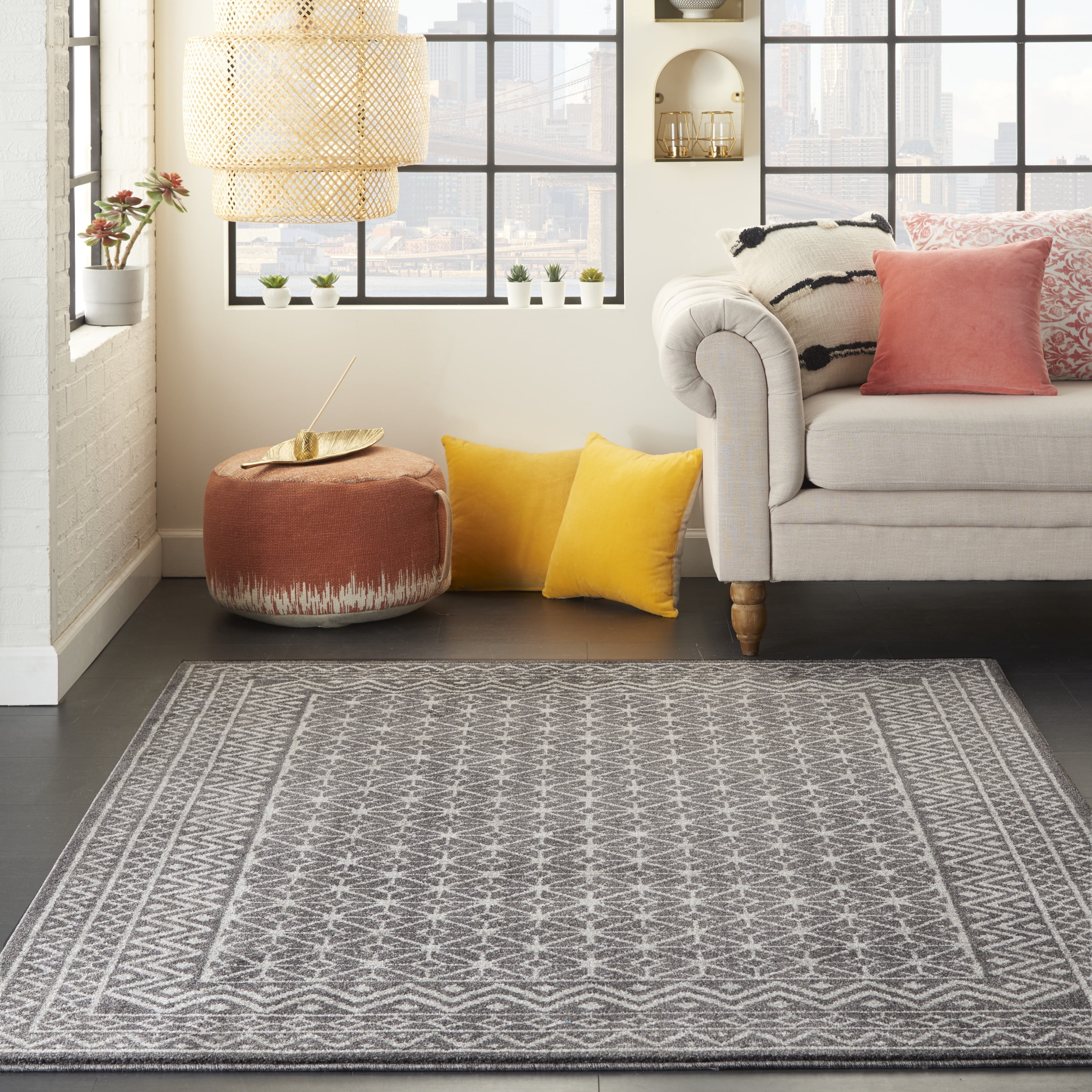 Charcoal and Silver Geometric 5' x 7' Hand-knotted Synthetic Rug