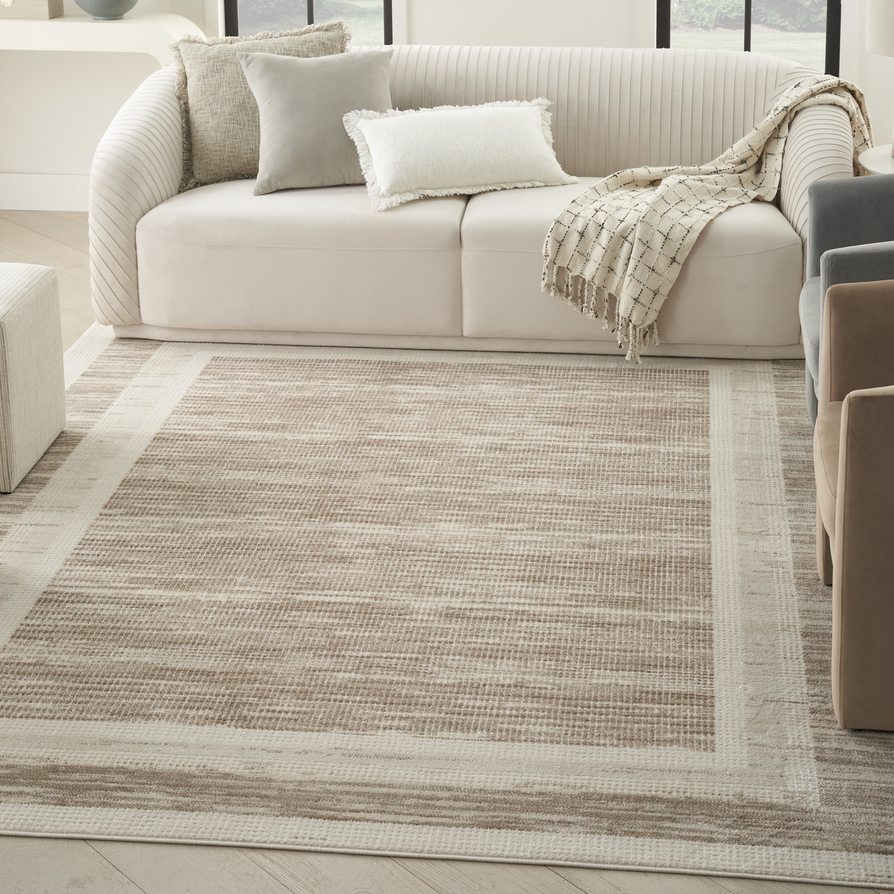 Mocha Ivory Geometric Synthetic 5' x 7' Area Rug