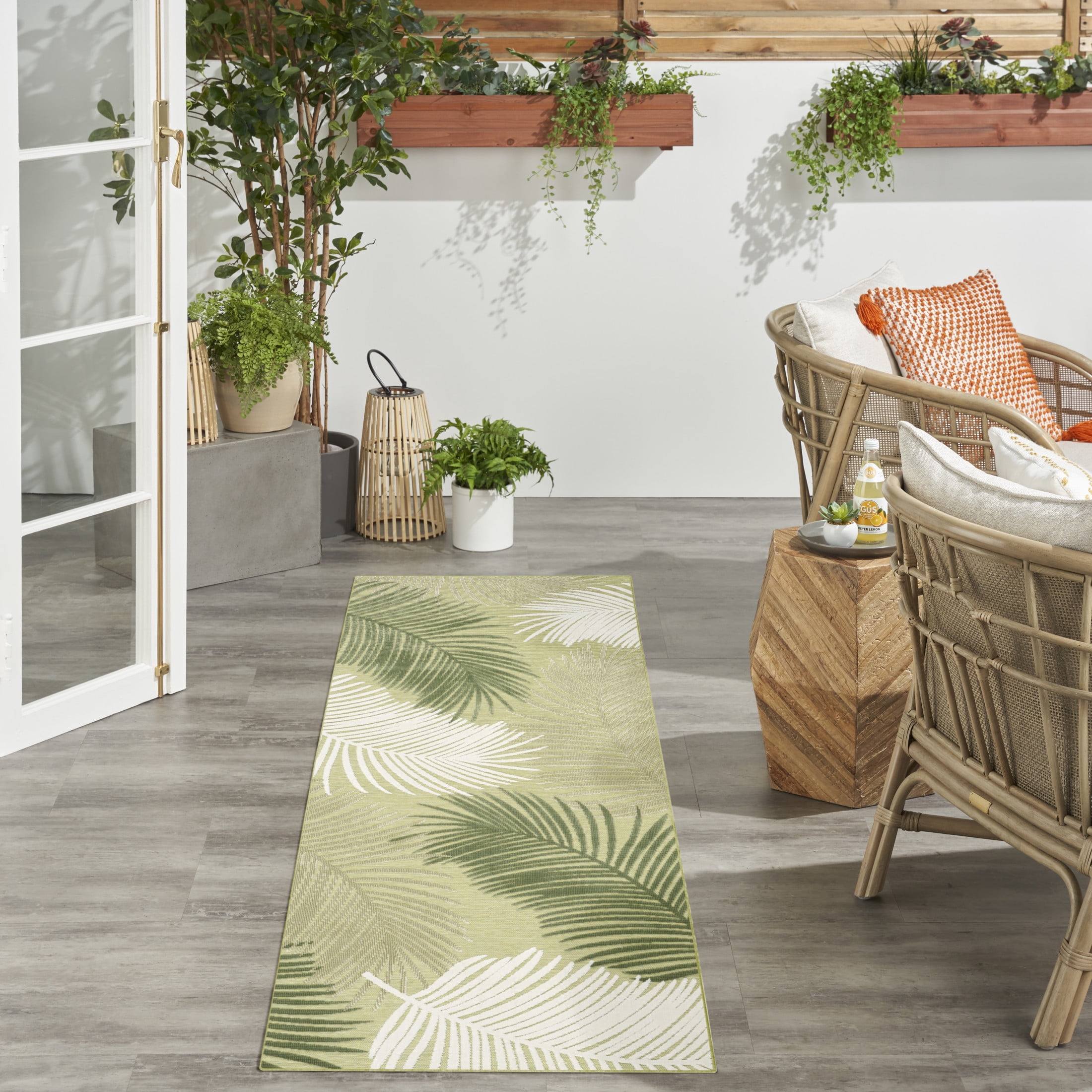 Nourison Suncoast 2' x 6' Green Tropical Rug