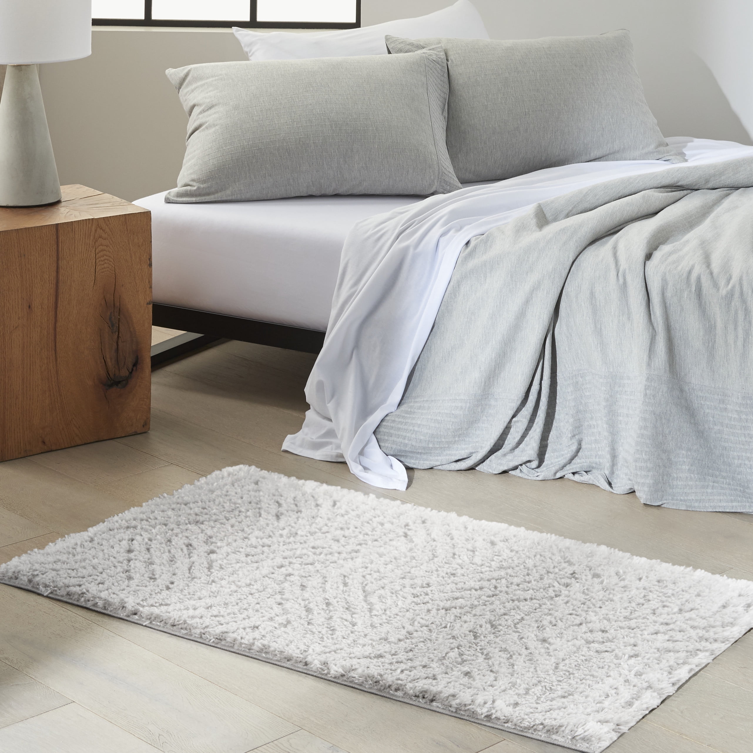 Silver Grey Abstract Shag Wool Synthetic 2' x 3' Rug