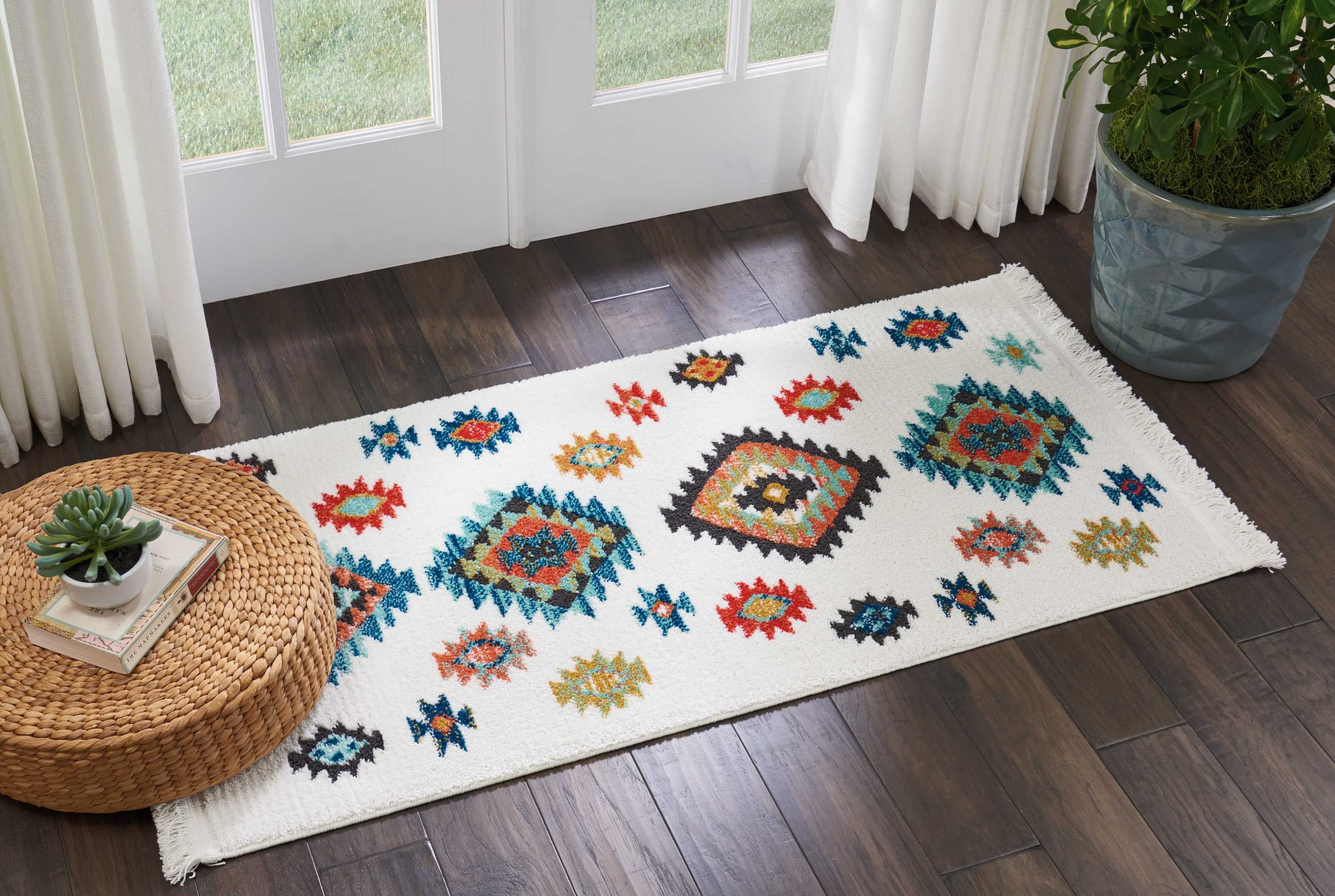 White Geometric Hand-Knotted Wool Area Rug 2'2" x 4'3"