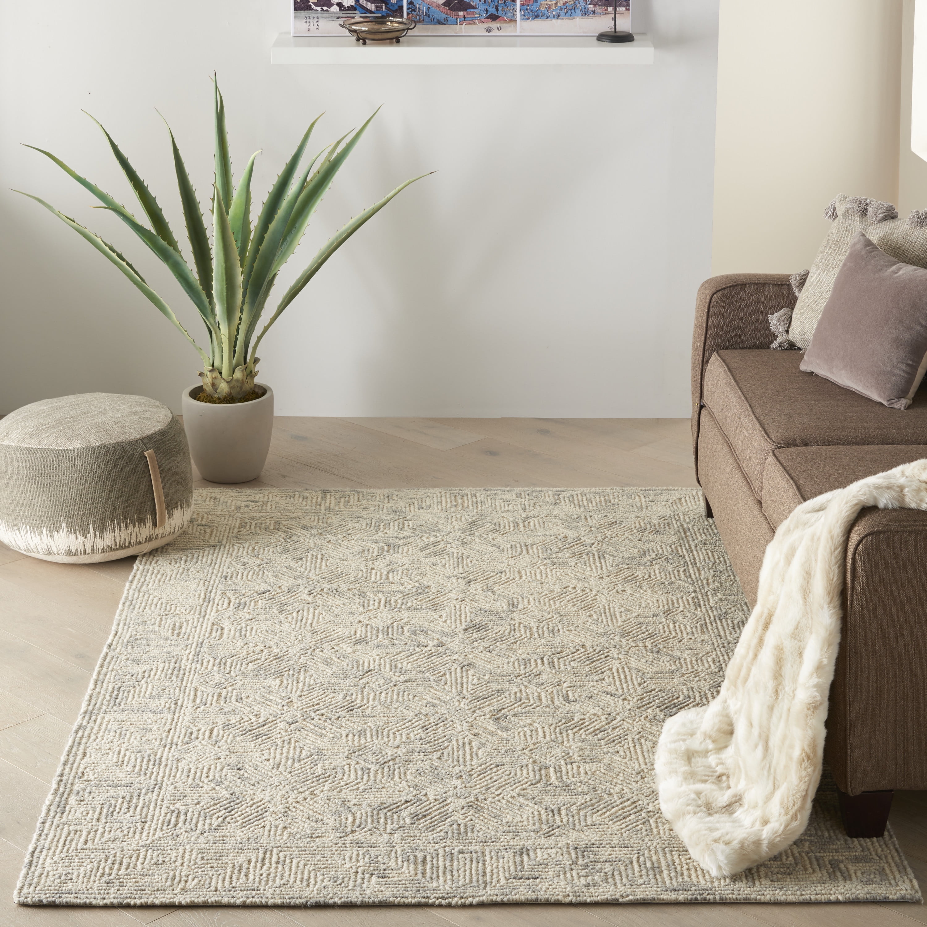 Beige and Grey Hand-Tufted Wool 5' x 7' Area Rug