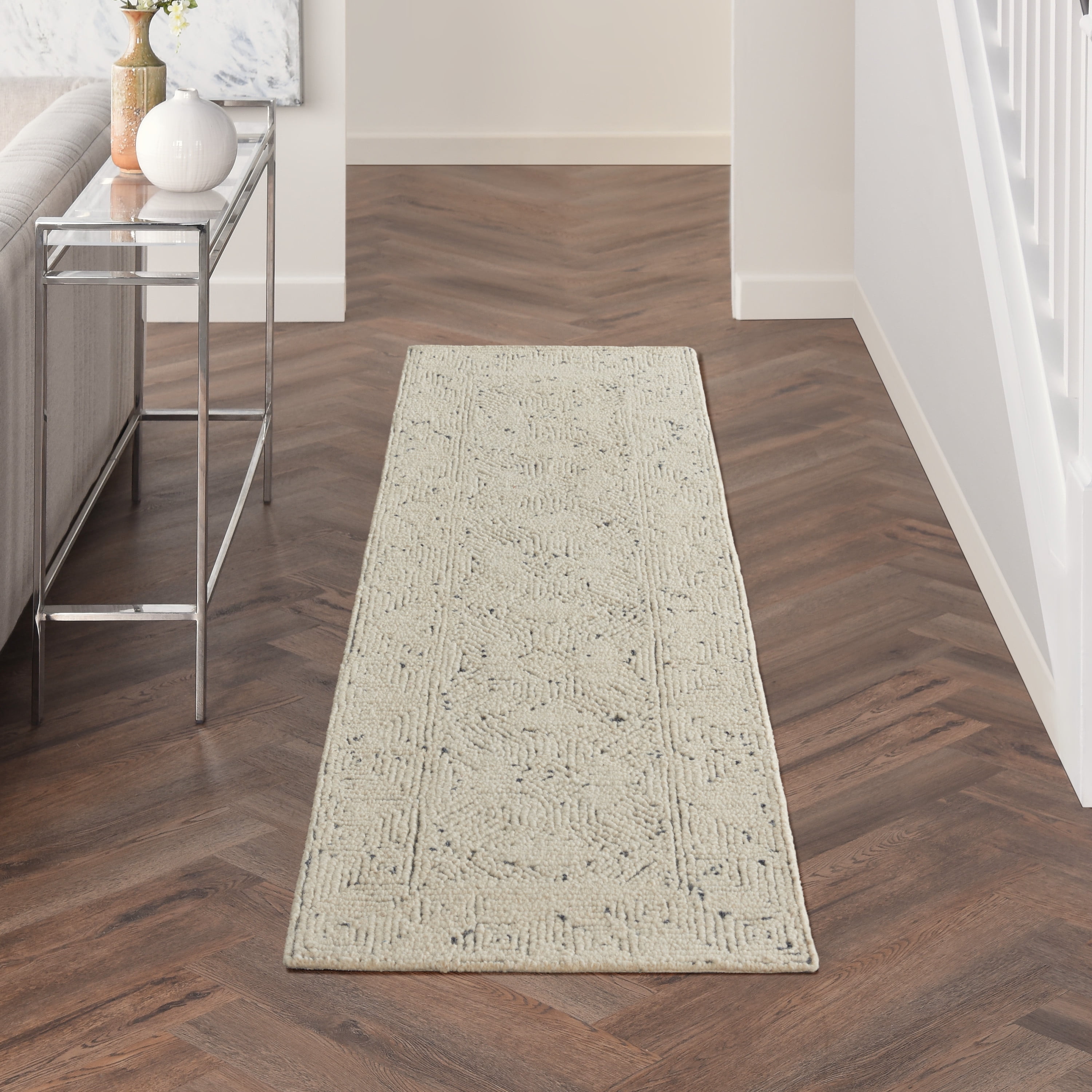 Ivory/Navy 2'3" x 7'6" Hand-Tufted Wool Geometric Rug