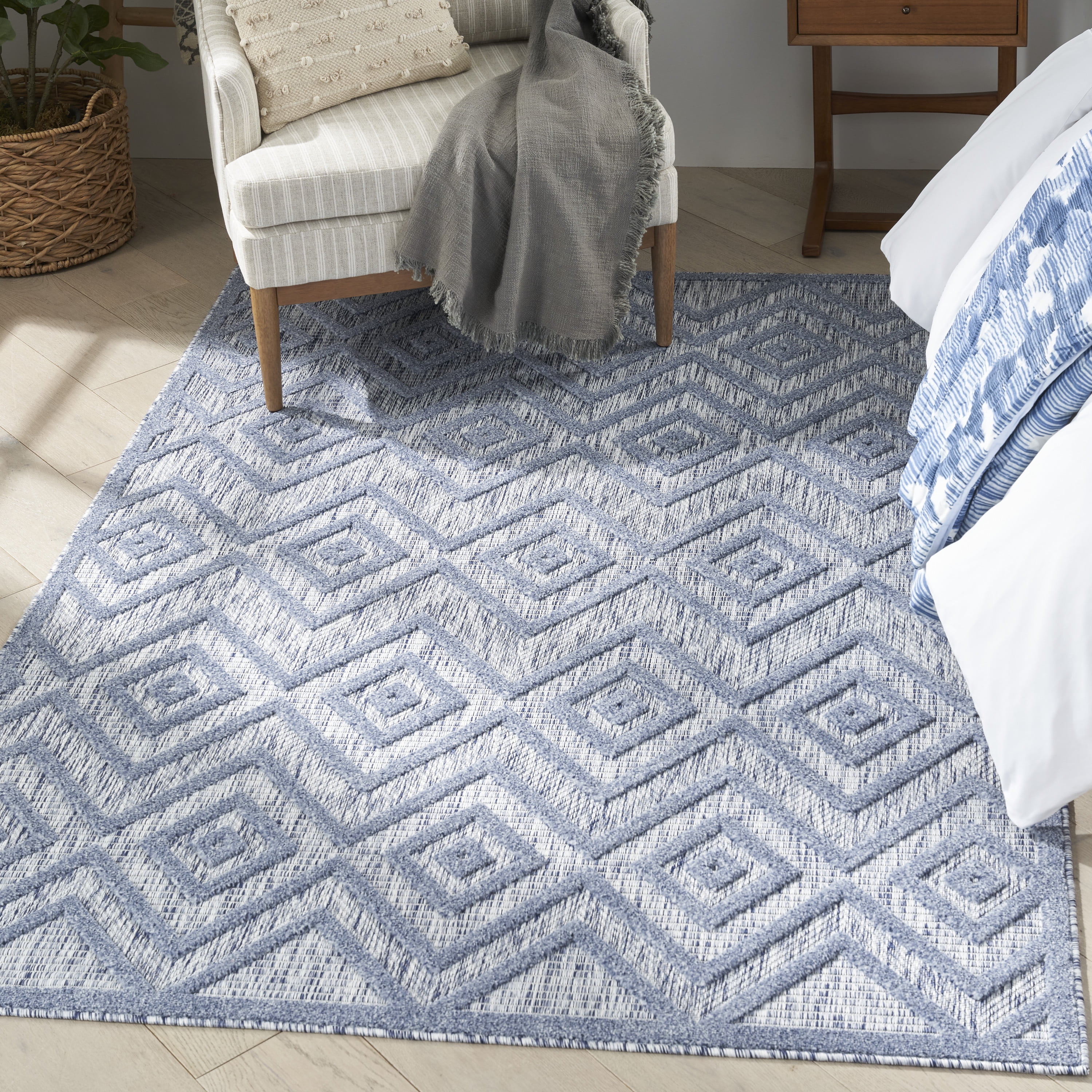 Denim Blue Diamond 5' x 7' Easy-Care Synthetic Rectangular Rug