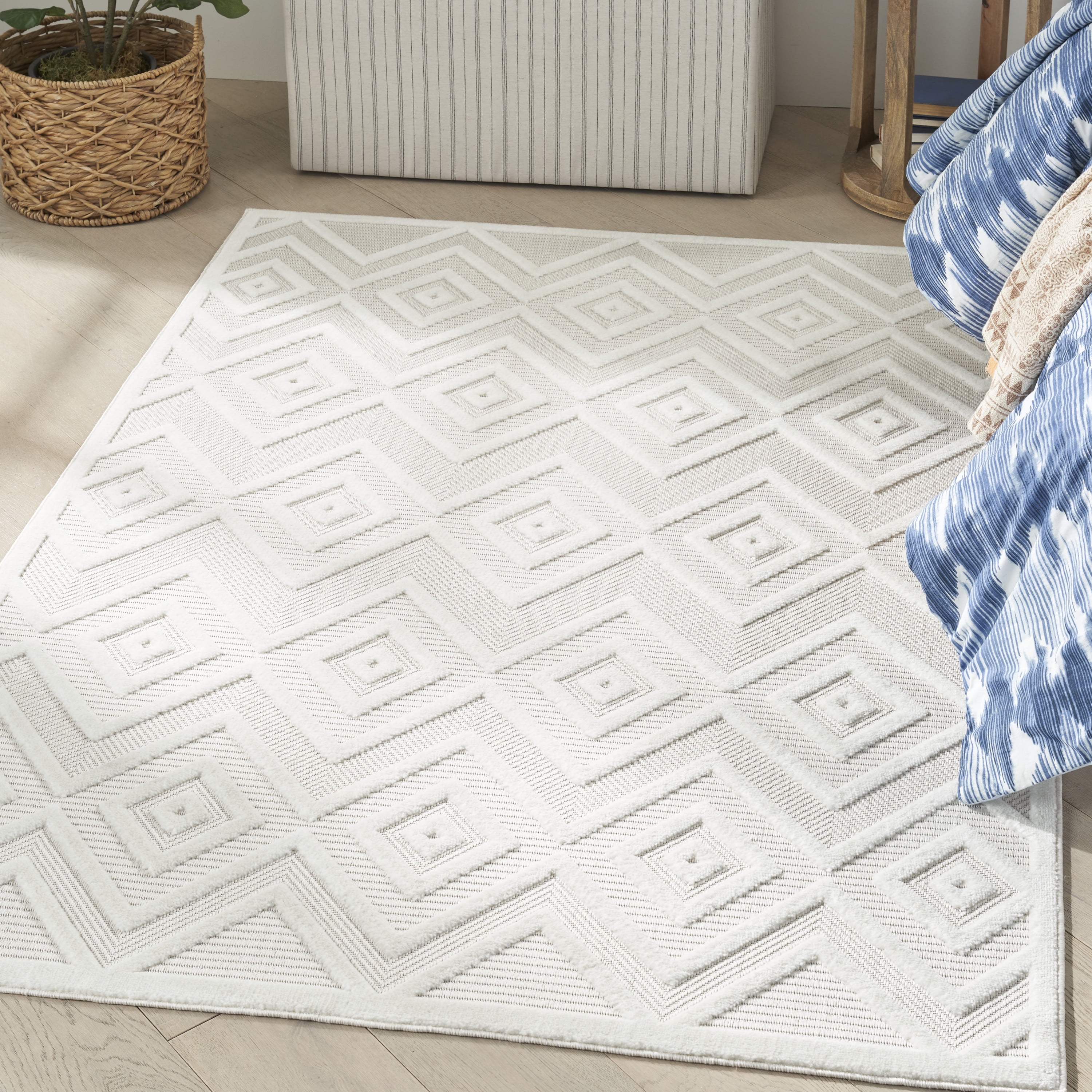 Nourison Versatile Modern Indoor/Outdoor Diamond Design Patio Rug ...