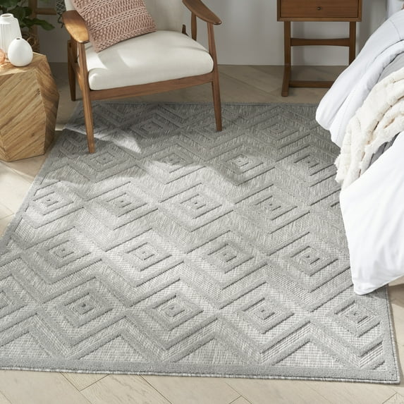 Nourison Versatile Indoor/Outdoor Silver Grey 5' x 7' Area Rug, (5x7)