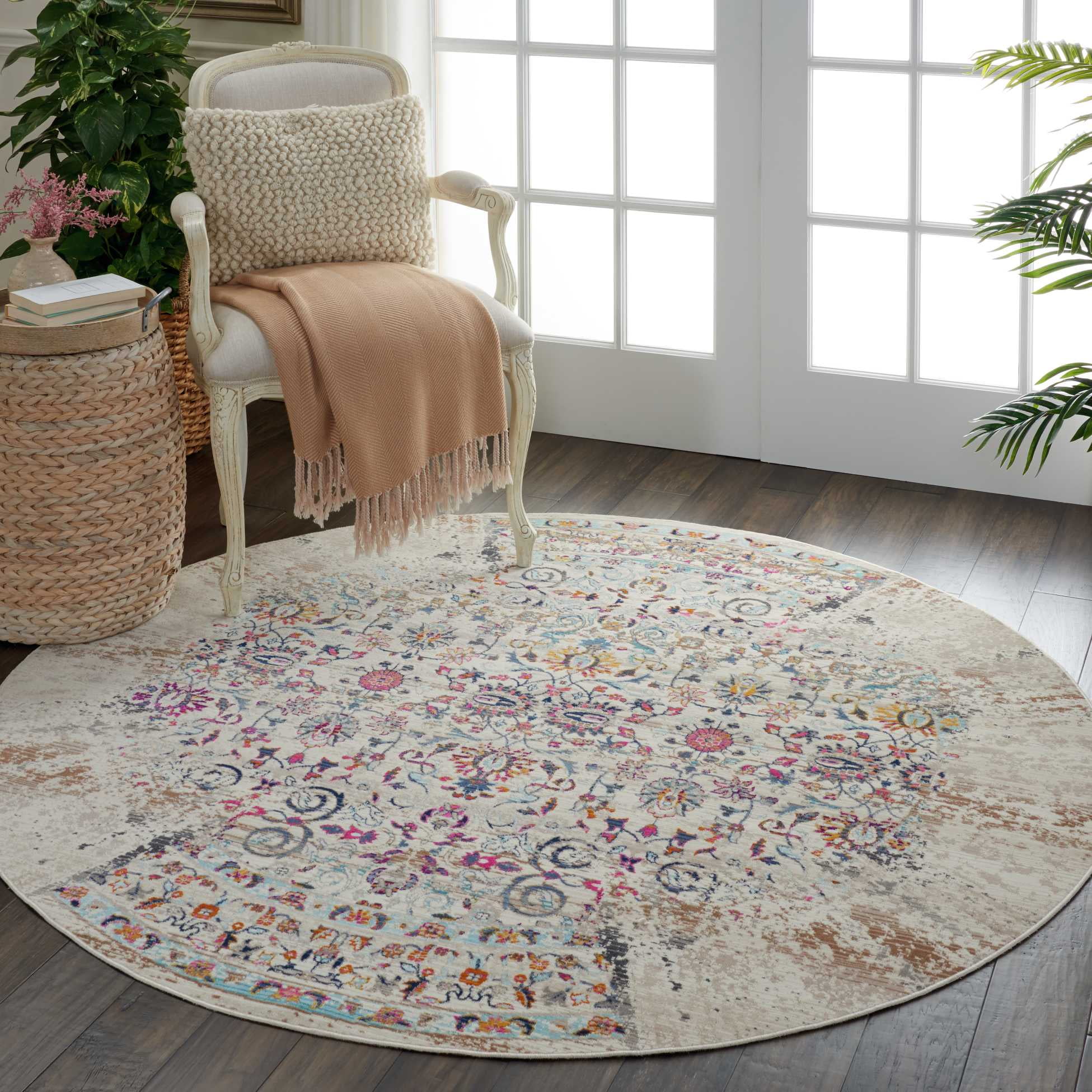 Vintage Kashan 6' Round Ivory Synthetic Easy-Care Rug