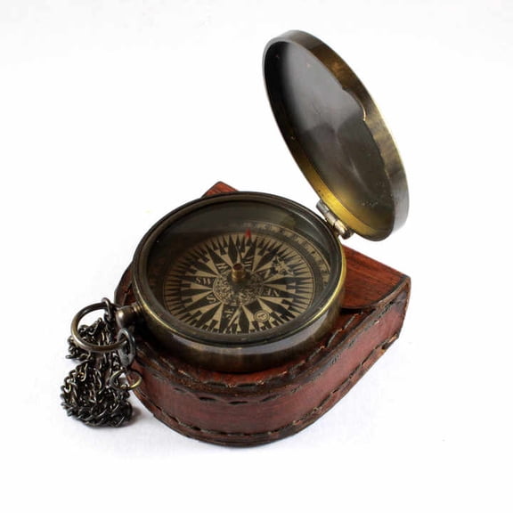 Novelty Brass Nautical Directional Pocket Compass Chain Alloy Glass Leather Case Wedding Christmas Graduation New Year Gifts