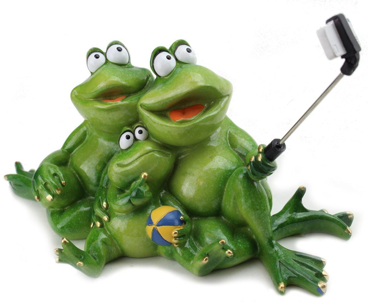 Novelty Funny Frog Family Figurines ~ Frog Family Daddy, Mommy, and Kid Taking Selfies Tabletop Statue Home Decor ( G16617)