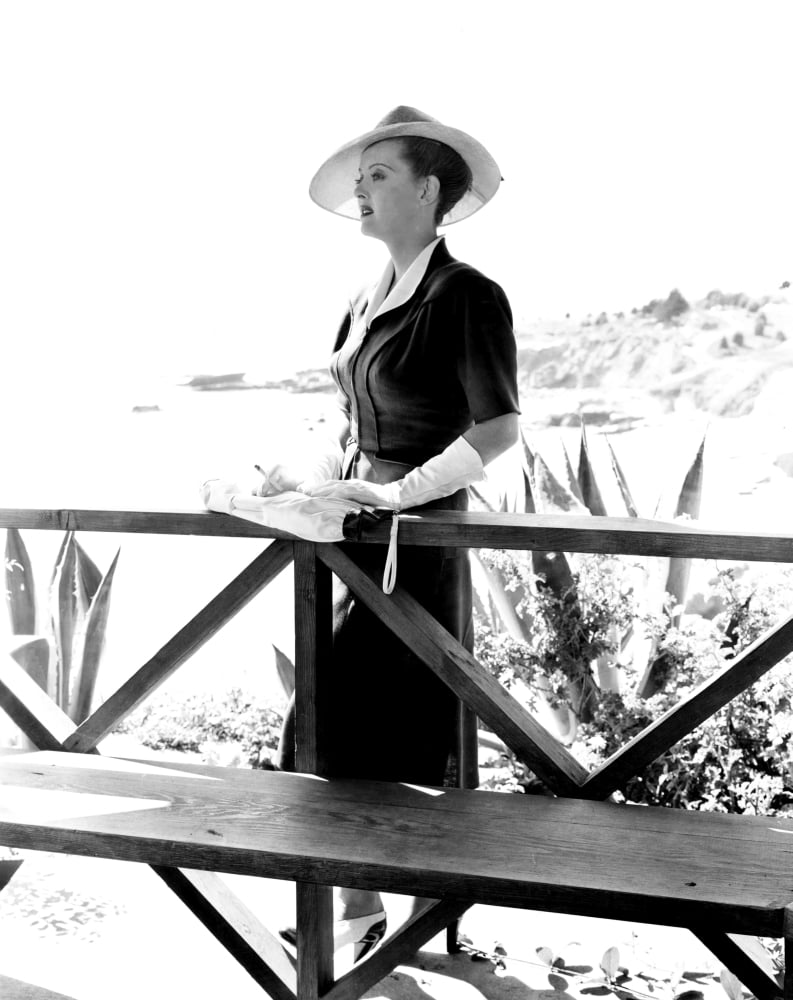 Now Voyager Canvas Art - (16 x 20)