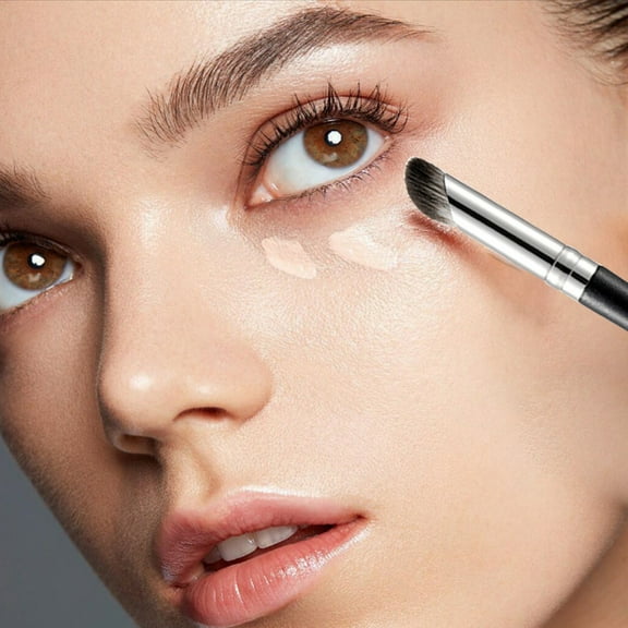 Nrmvnmi Angled Concealer Brush Under Eye, Concealer Brush, Nose Contour Brush, Small Concealer Brushes for Makeup, Under Eye Makeup Brush, Under Eye Brush, Concealer Makeup Brush