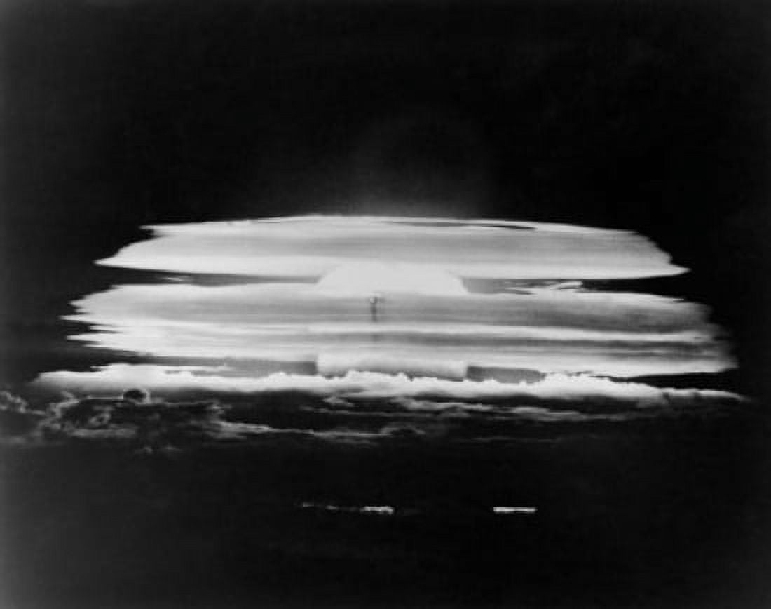 Nuclear test detonation Bikini Atoll Marshall Islands Canvas Art - (18 x 24)
