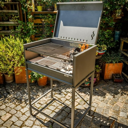 Nuke - Pampa Argentinian Charcoal Grill - Black