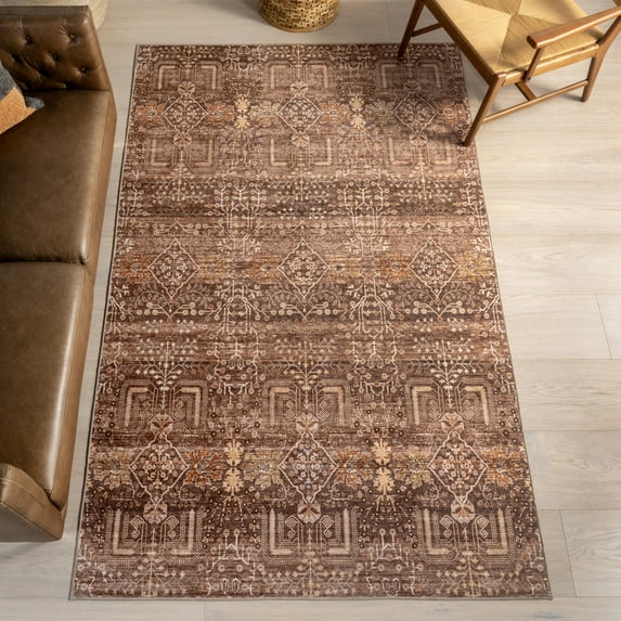nuLOOM Feliciti SplashGuard Floral & Paisley Machine Washable Area Rug, 4' x 6', Feliciti Brown