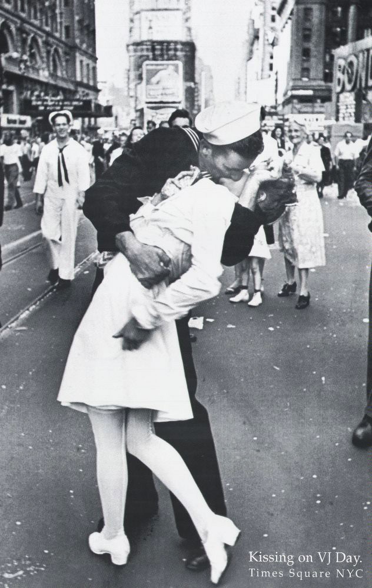 Nurse Kissing Sailor Vj Day Poster Print (22 x 34) - Item # ROL159150 ...