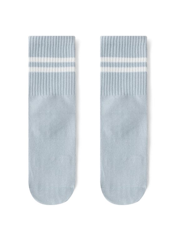Light Blue anti slip socks -3 pairs, one size fits all, suitable for all people, dance fitness grip socks, suitable for dancing, exercise and safety indoor sports anti slip socks