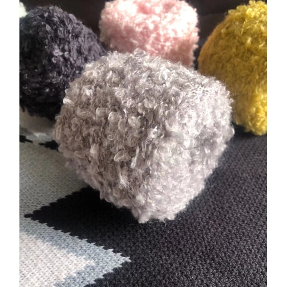 Nvzi Yarn for Knitting, 2 Rolls, Blended Yarn, Suitable for Scarves, Hats, Sweaters, Ideal for Knitting Projects, Craft Enthusiasts, Perfect for Daily Use and Gifting​，grey