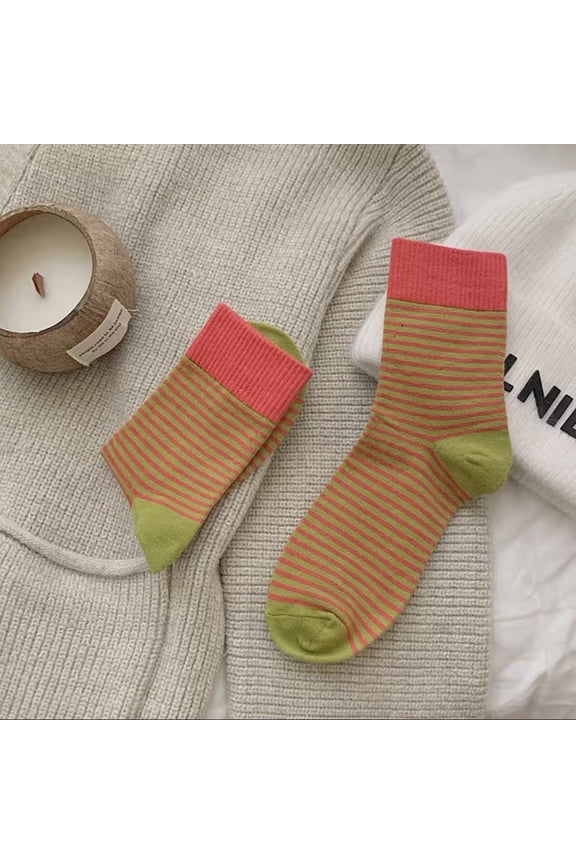 -c 8 Pairs Retro Style Colorful Striped Socks, Cute Athletic Crew socks for WomenRed ring