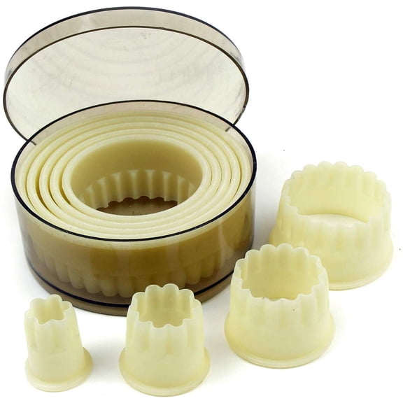 O'Creme Fluted-Round Heat-Resistant Plastic Cutter in Nine Sizes, One of Each