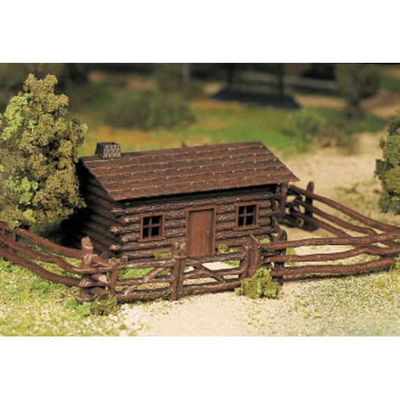 Bachmann - Plasticville U.S.A.® Classic Kits -- Log Cabin w/Rustic Fence - O