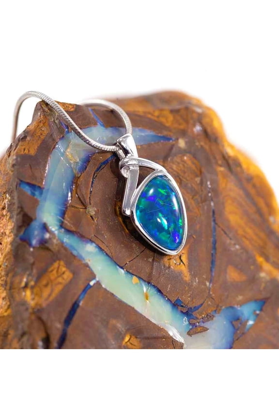 OCEAN BOTTOM STERLING SILVER NATURAL AUSTRALIAN BLACK OPAL NECKLACE