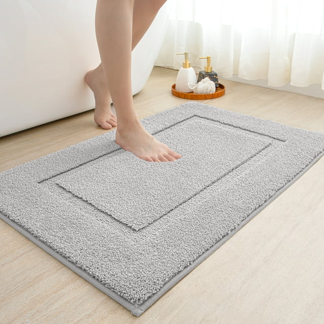 OEAKAY Traditional Shag Bath Mat, Light Gray Soft Microfiber Bathroom Rug for Bathroom Floor, 20"x32", Machine Washable, Super Absorbent and Non-Slip