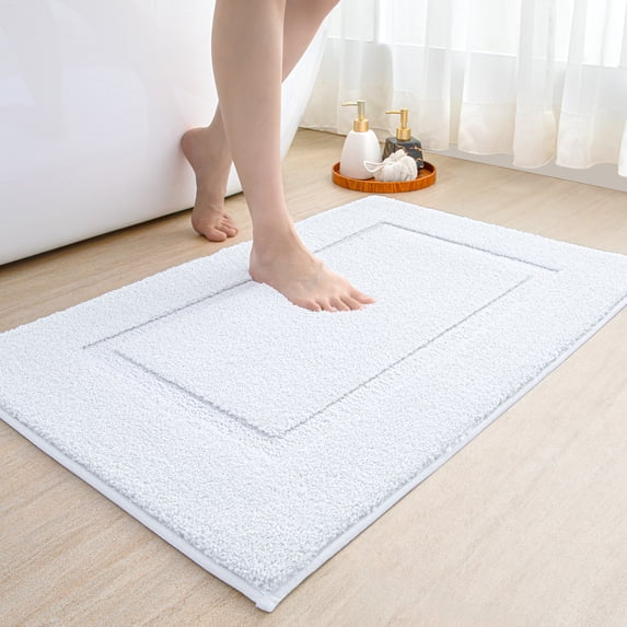 OEAKAY Traditional Shag Bath Mat, White Soft Microfiber Bathroom Rug for Bathroom Floor, 24"x36", Machine Washable, Super Absorbent and Non-Slip
