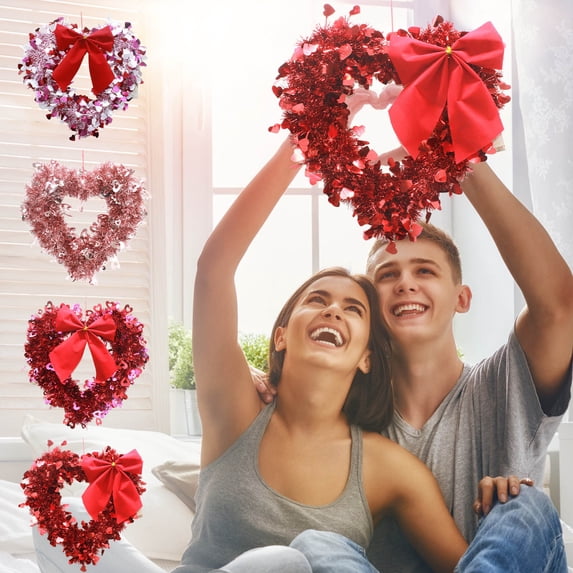 OEFNTAC Decorations Valentine's Day Heart-Shaped Garland Home Wedding Decoration Romantic Western Car Ornament Artificial Plastic Never Fades Durable for Bedroom Door Table Party 35x35cm