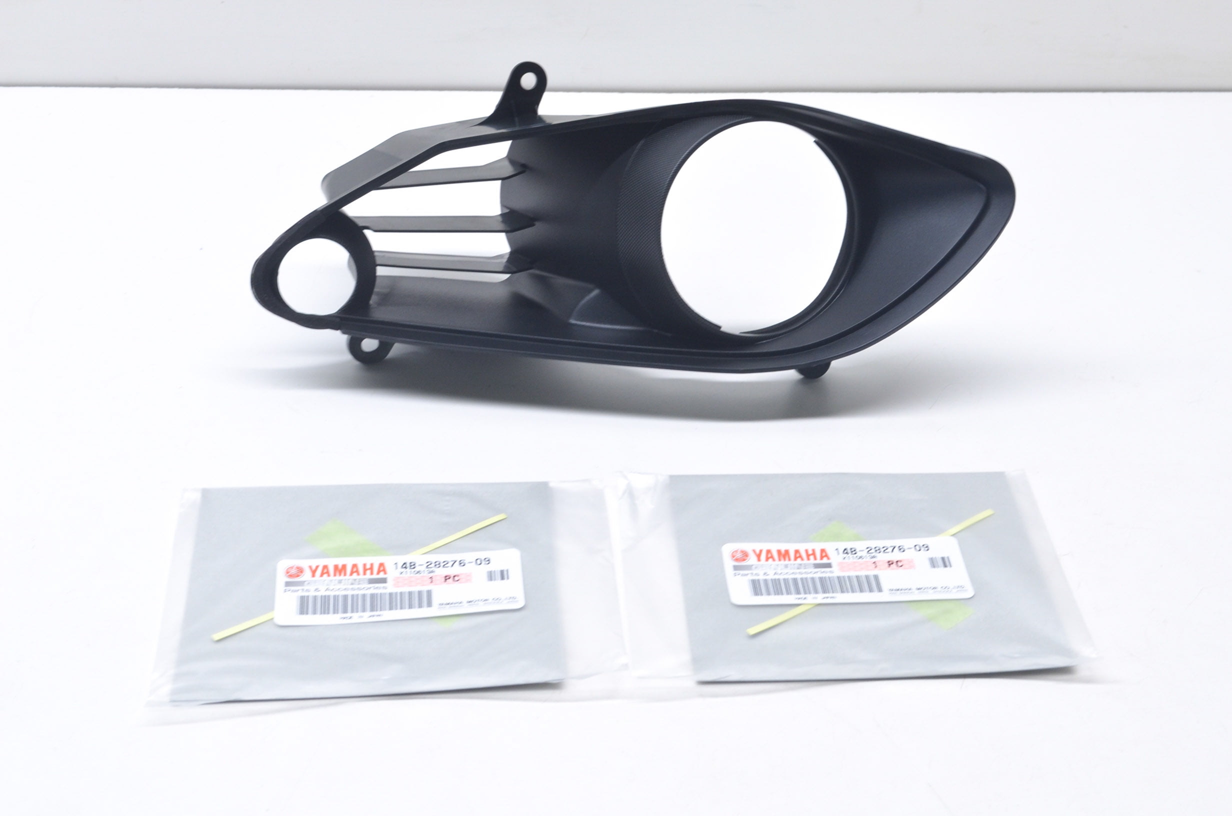 09-11 Yamaha YZFR1 Headlight Ring Protector 90891-20172-00