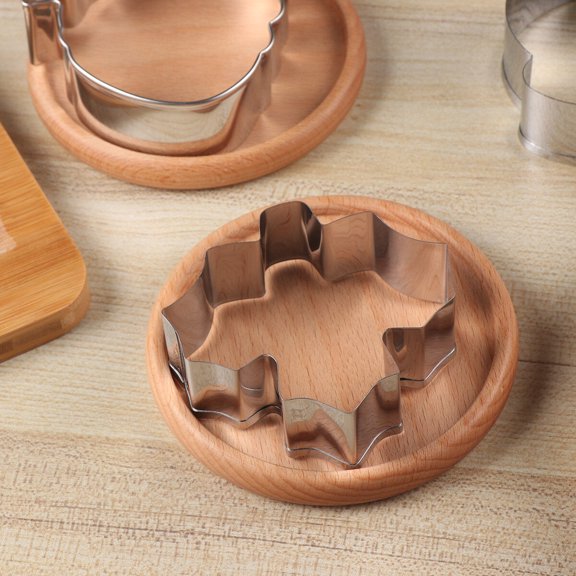 OFFIGAM 4-Piece Stainless Steel Biscuit and Cookie Mold Set for Baking Kitchen Tool