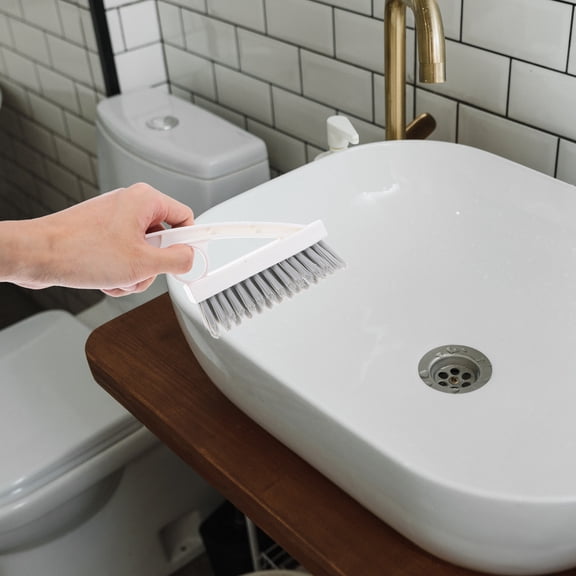 OFFIGAM Versatile White PP Nylon Scrub Brush for Bathrooms and Kitchens